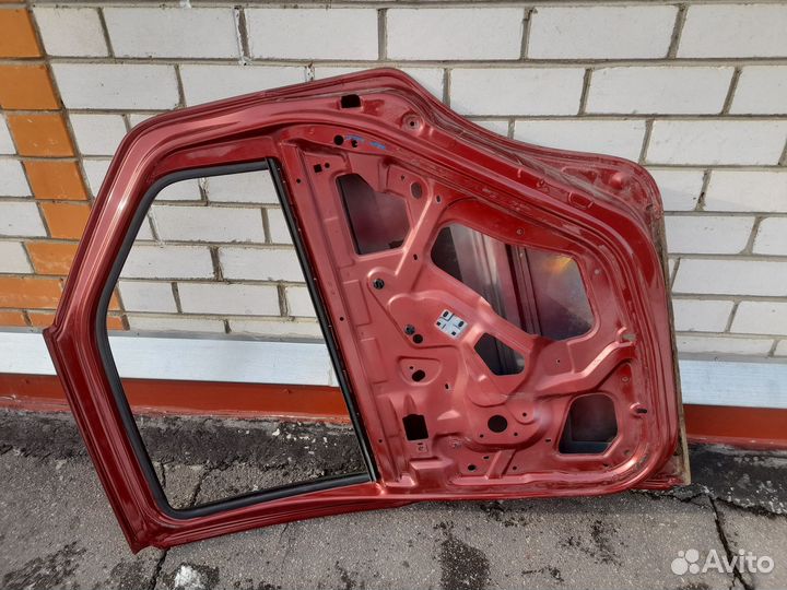 Дверь задняя правая renault logan 1