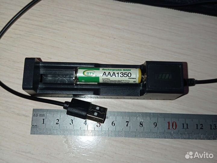 Зарядное устройство USB аа/ааа/18680