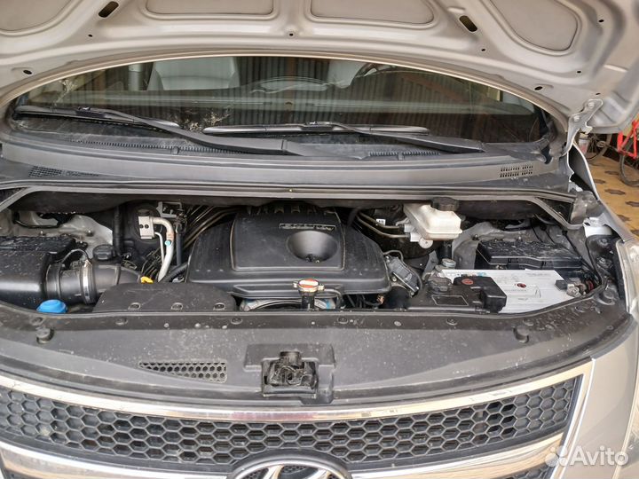 Hyundai Grand Starex 2.5 AT, 2015, 228 000 км