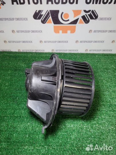 Моторчик отопителя Volkswagen Golf Mk5 (2003—2009)