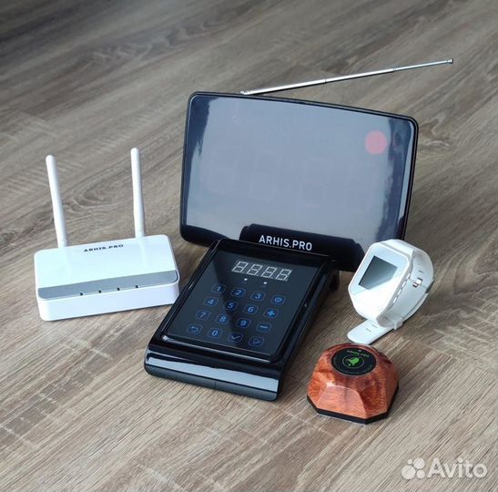 Кнопка вызова официанта в кафе, баре и табло