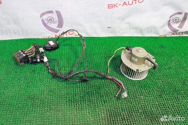 Моторчик задней печки Chevrolet Suburban GMT400