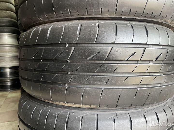 Bridgestone Playz PX 215/50 R17