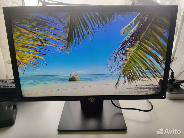 Монитор Dell 23