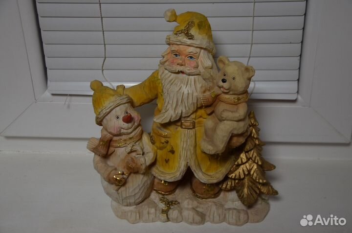 Сувенир дед мороз со снеговиком и мишкой