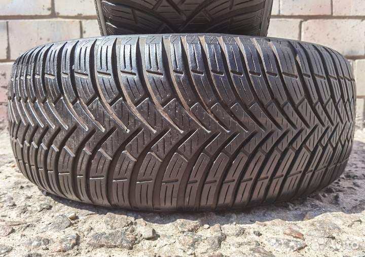 Kleber Quadraxer 2 215/55 R17 98W