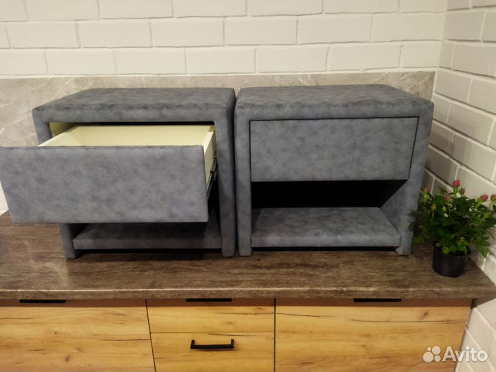 Тумба прикроватная