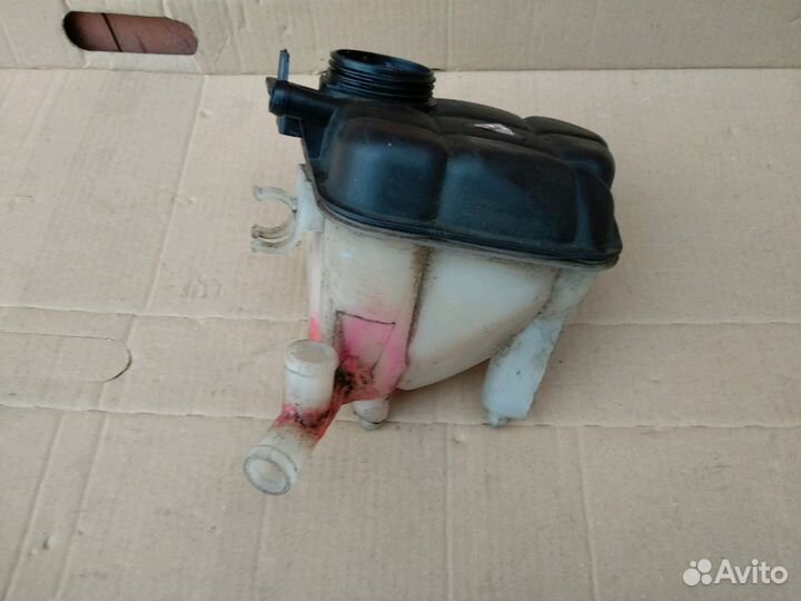 Бачок Mercedes GL GLE GLS W166 расширительный