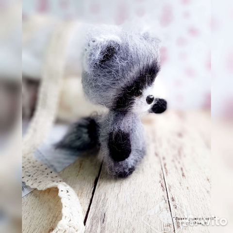 Енот вязаная мягуая игрушка ручной работы0