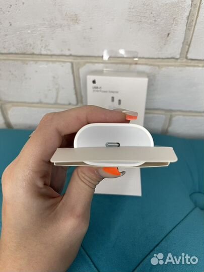 USB-C Power Adapter 20W