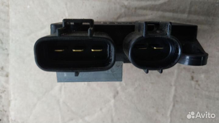 Реле электровентилятора Toyota Corolla