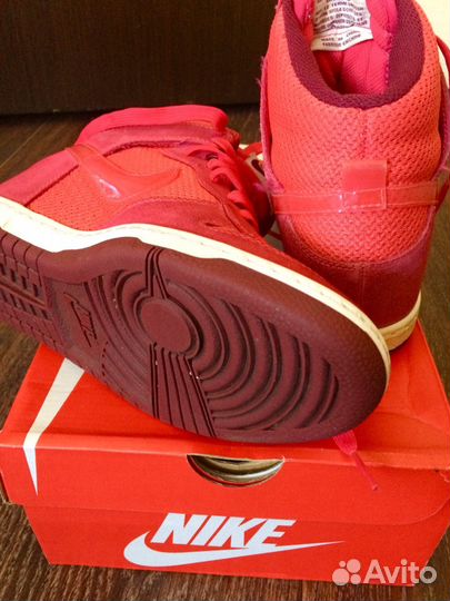 Кроссовки Nike