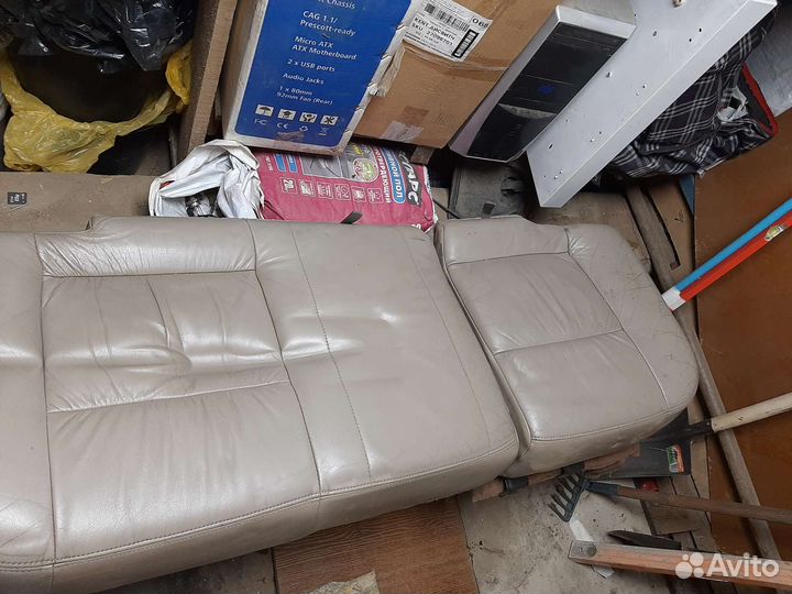 Кожа.задний диван