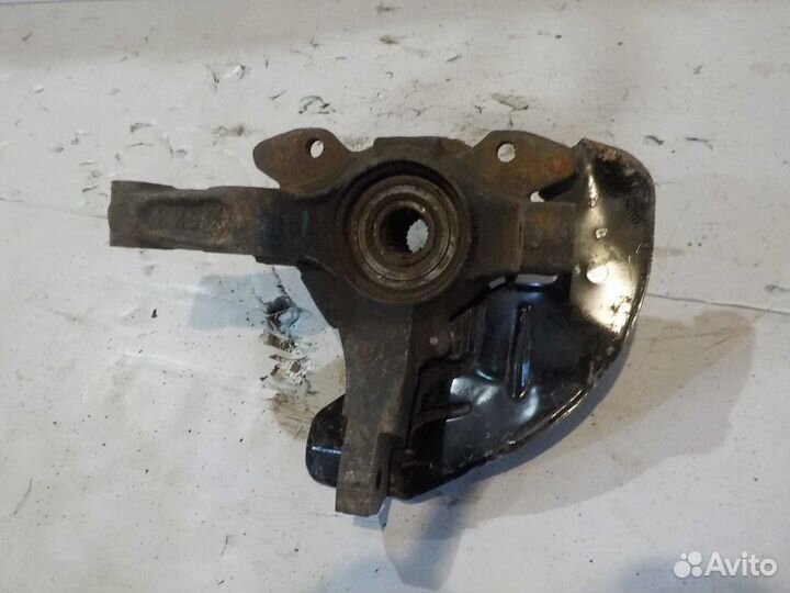 Кулак поворотный передний левый Fiat Albea