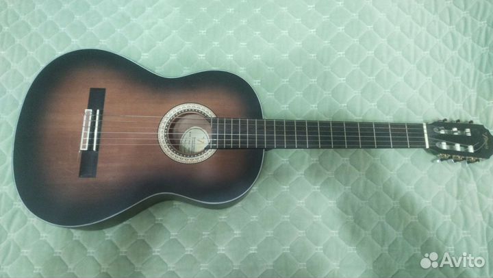 Классическая гитара Valencia