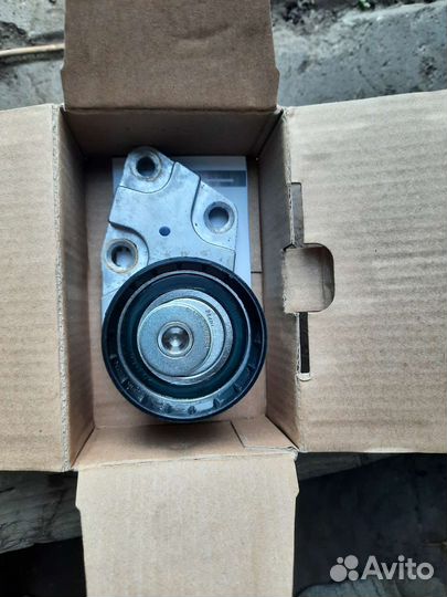 Ролик натяжителя ремня грм,на шеврале круз 1.6 109