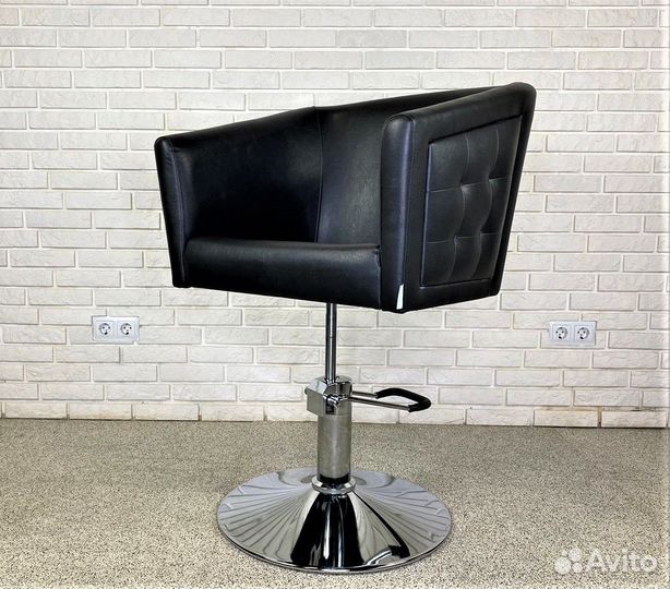 Парикмахерское кресло Harmony black