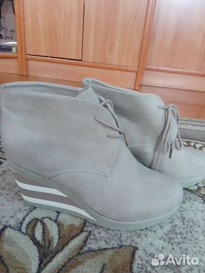 Ботинки женские