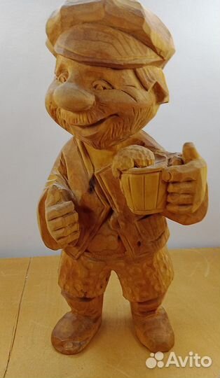 Статуэтка деревянная Мужик с кружкой пива, авторск