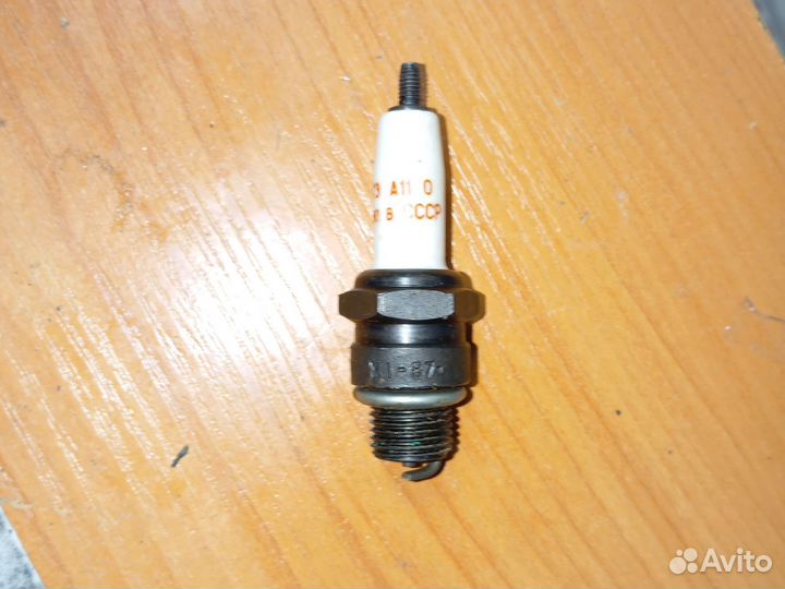 Свеча зажигания для мотоцикла и мотороллера