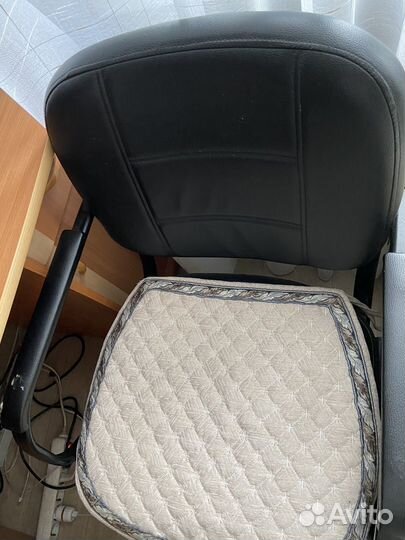 Компьютерное кресло кожа