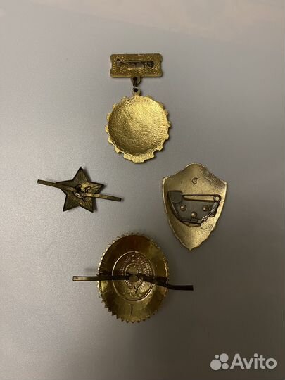 Значки и медали СССР