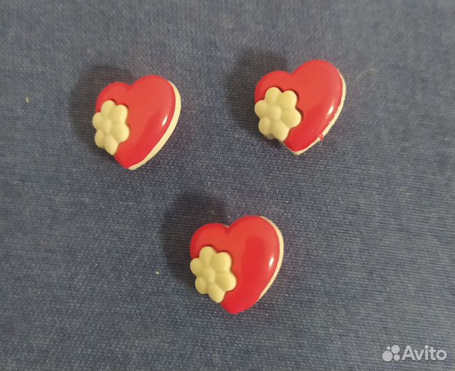 Пуговицы разные