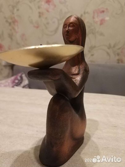 Подсвечник девушка с чашей СССР