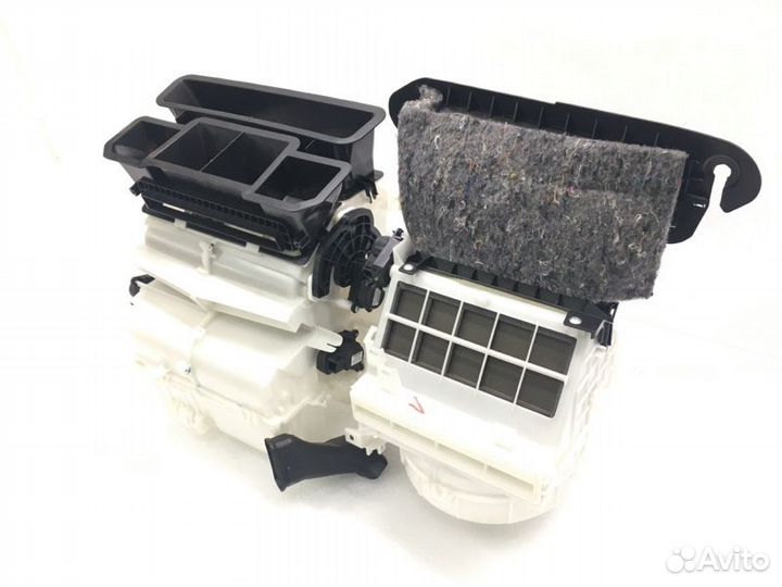 Корпус печки Mitsubishi Outlander 3 рестайлинг 2.4