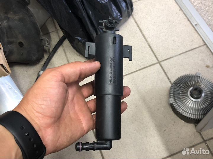 Форсунка омывателя левая BMW X5 E70 7173851