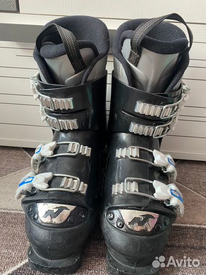 Ботинки для горных лыж детские