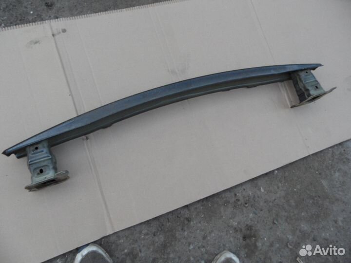 Усилитель заднего бампера Skoda Fabia 2 универсал