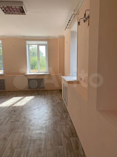 Свободного назначения, 608 м²