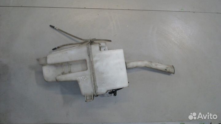 Бачок омывателя Toyota Corolla Verso, 2005