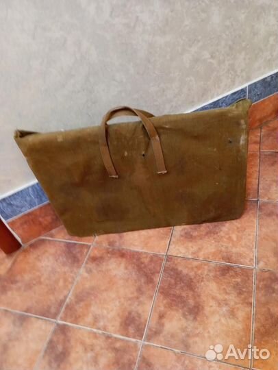 Мебель походная складная; стол и 5 стульев