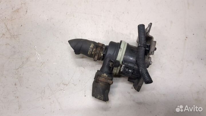 Насос водяной Opel Antara, 2013