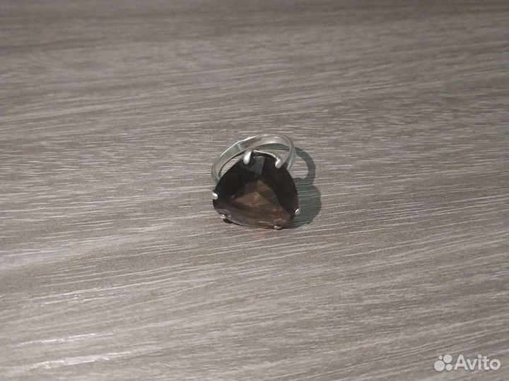 Кольцо с раухтопазом