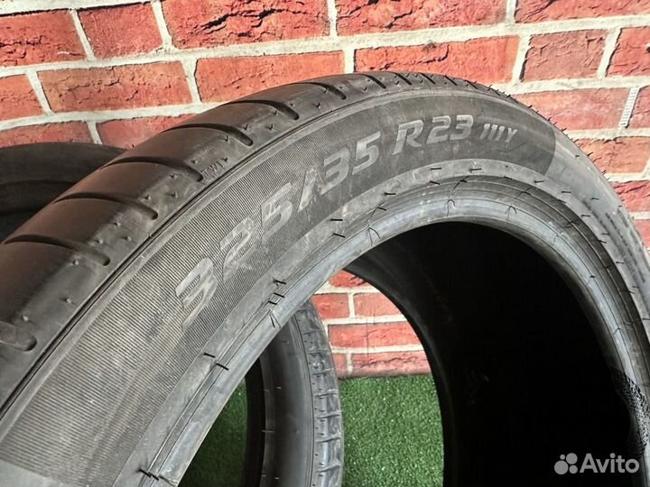 Pirelli P Zero PZ4 325/35 R23 111Y