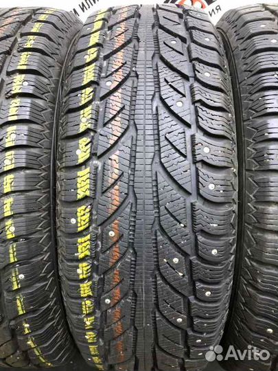 Cooper Weather-Master S/T 215/65 R17 99T