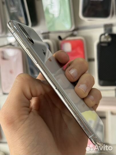 iPhone Xs, 64 ГБ