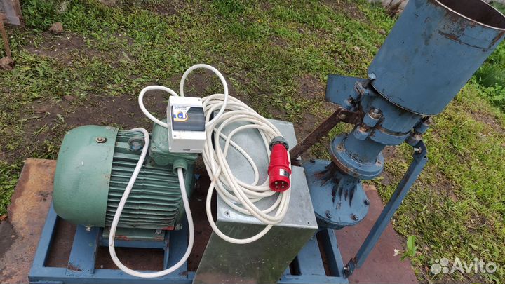 Гранулятор для комбикорма