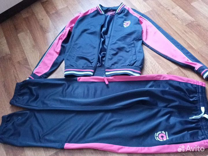 Костюм спортивный для девочки 146размер