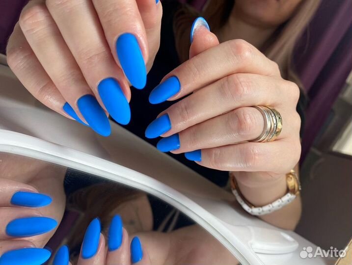 Маникюр и педикюр