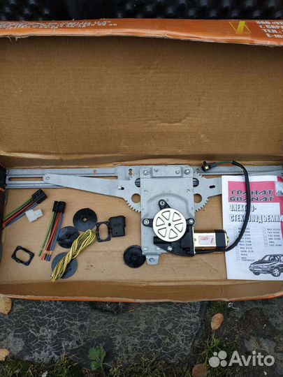 Электро стеклоподъёмник Ваз 2115 правый в сборе