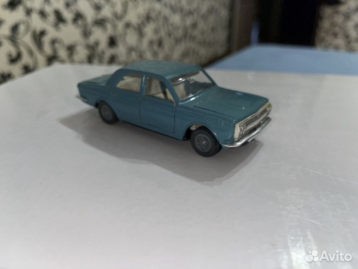 Волга газ М24-01 без ми модель 1:43