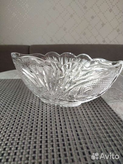 Хрустальная ваза