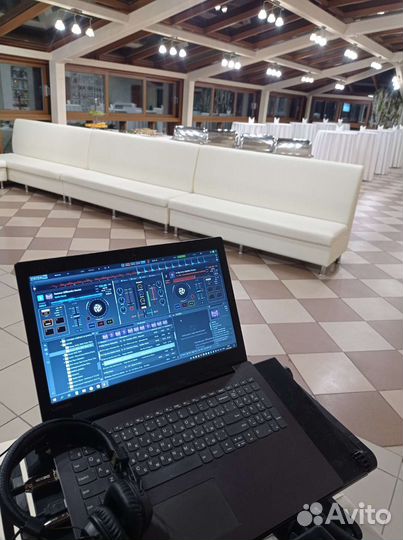 Музыкальное сопровождение, DJ