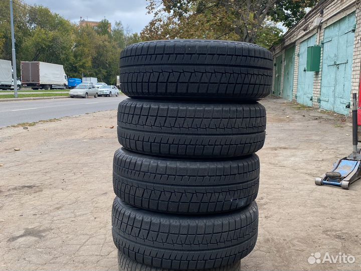 Bridgestone Blizzak Revo GZ 215/60 R16 95Q