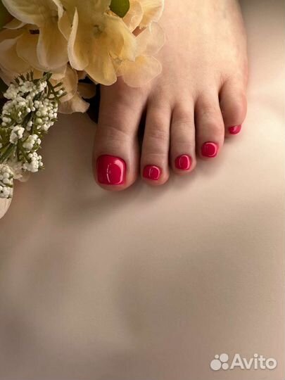 Маникюр и педикюр