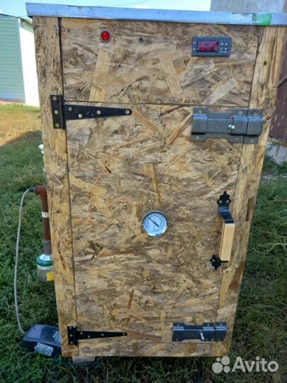 Коптилка холодного и горячего копчения